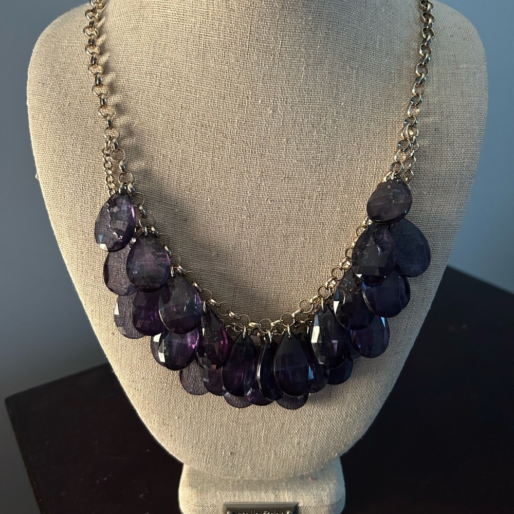 Elegant Navy Blue Teardrop Necklace